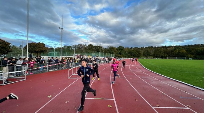 Riedlauf und Spendenlauf an der Schule am Ried