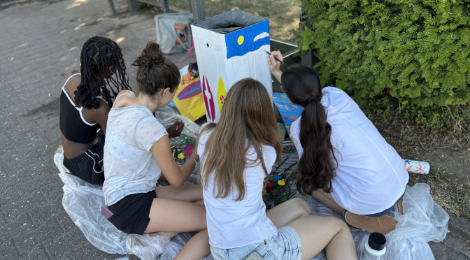 Kunstprojekt der G7b im Stadtteil begeistert Passanten