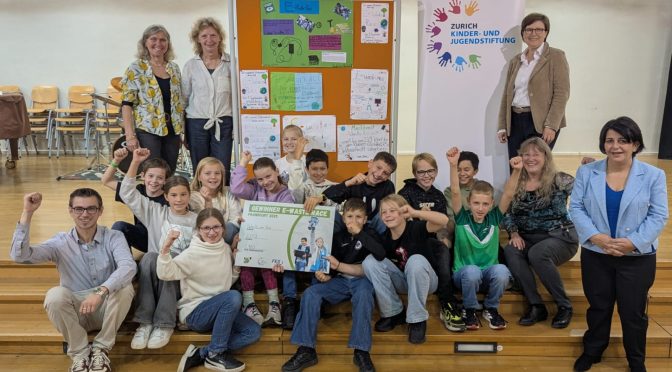 1.Platz für die Schule am Ried beim E-Waste-Race 